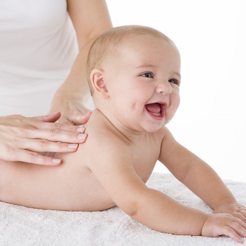 korrekciya gipotonusa s pomoshchyu detskogo massazha
